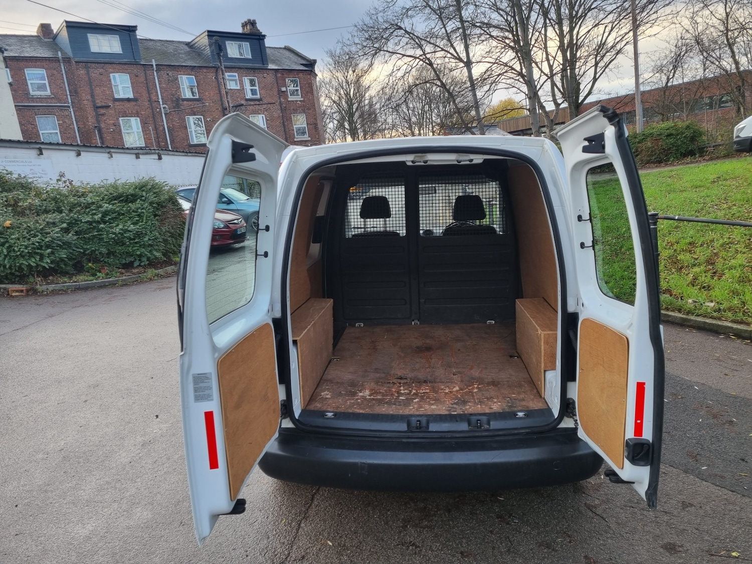 Used Volkswagen Caddy 2011 for sale - 76933404: Photo 6