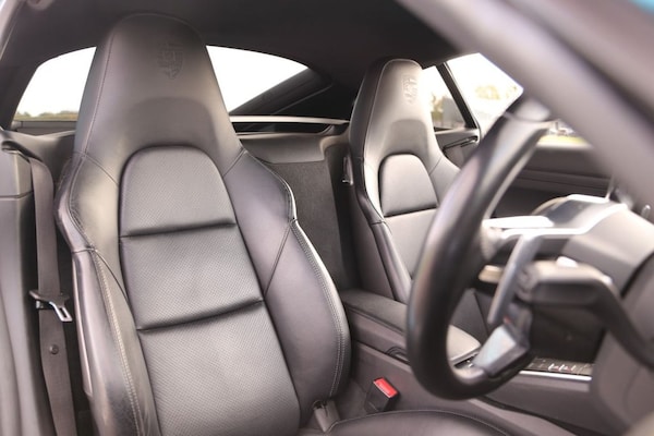 Used Porsche 718 Cayman 2018 for sale - 76210539: Photo 19