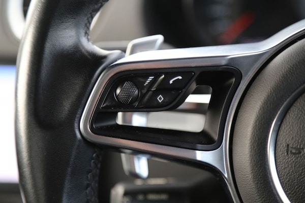 Used Porsche 718 Cayman 2018 for sale - 76210539: Photo 23