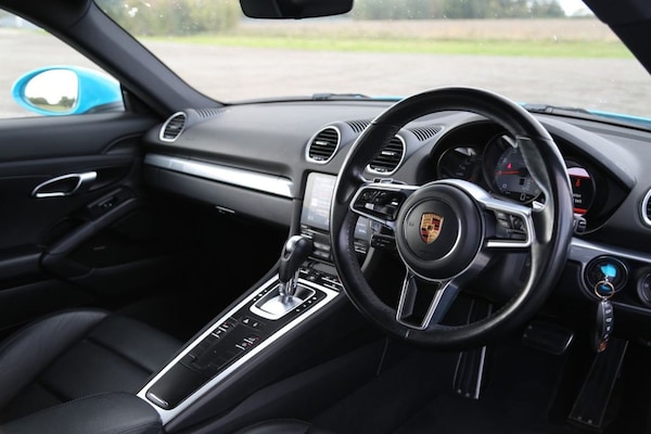 Used Porsche 718 Cayman 2018 for sale - 76210539: Photo 2