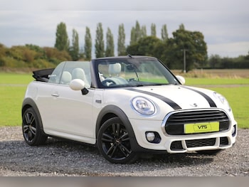 Used MINI Convertible 2017 for sale - 76117254: Photo