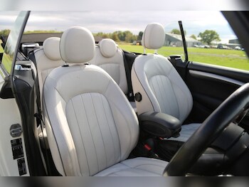 Used MINI Convertible 2017 for sale - 76117254: Photo