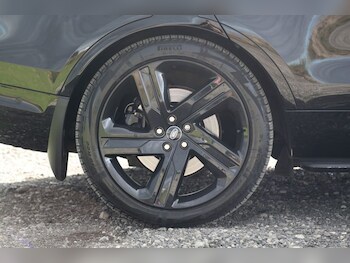 Used Land Rover Defender 2021 for sale - 76117249: Photo