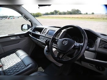 Used Volkswagen Transporter 2019 for sale - 76117241: Photo