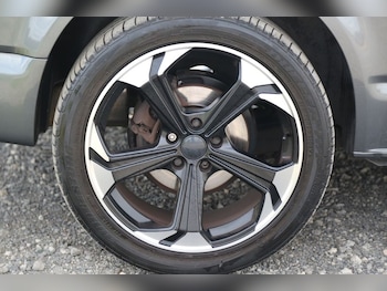 Used Volkswagen Transporter 2019 for sale - 76117241: Photo