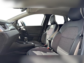 Used Renault Captur 2023 for sale - 78817788: Photo