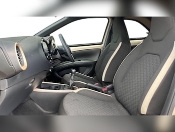 Used Toyota Aygo X 2023 for sale - 78255691: Photo