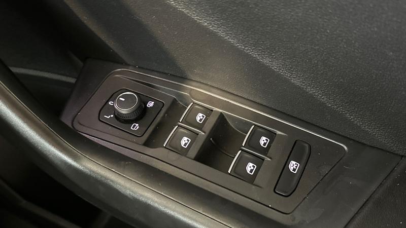 Used Volkswagen T-Roc 2018 for sale - 78064110: Photo 20