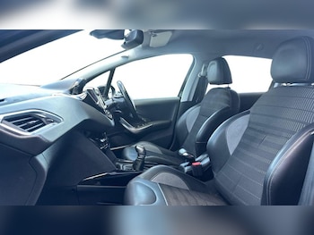 Used Peugeot 2008 2018 for sale - 79545354: Photo