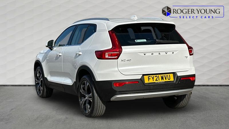 Used Volvo XC40 2021 for sale - 77878169: Photo 2