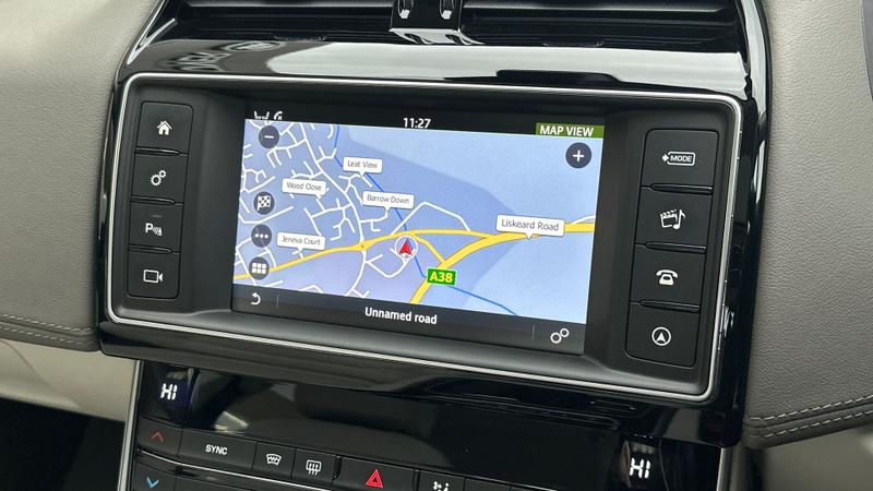 Used Jaguar XE 2017 for sale - 77407024: Photo 10