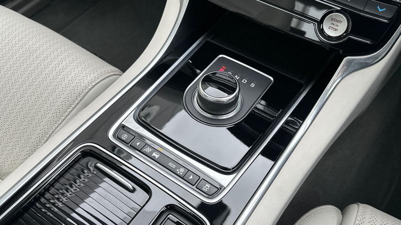 Used Jaguar XE 2017 for sale - 77407024: Photo 13