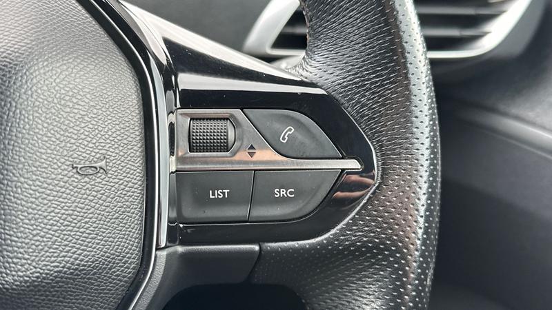 Used Peugeot 3008 2018 for sale - 77435152: Photo 16