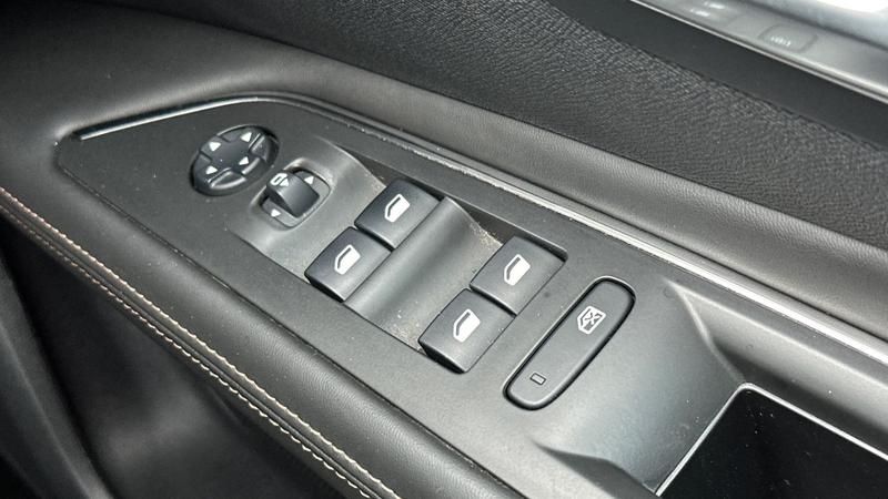 Used Peugeot 3008 2018 for sale - 77435152: Photo 20