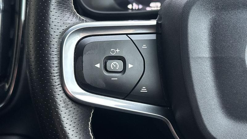 Used Volvo XC40 for sale - 77364197: Photo 15