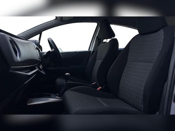 Used Toyota Yaris 2014 for sale - 79585084: Photo