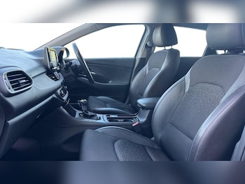 Used Hyundai i30 2018 for sale - 79545357: Photo