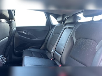 Used Hyundai i30 2018 for sale - 79545357: Photo