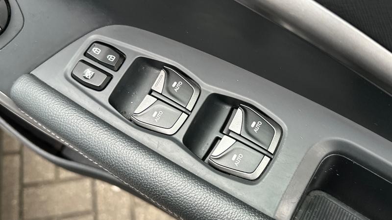 Used Hyundai Santa Fe 2015 for sale - 77364201: Photo 20