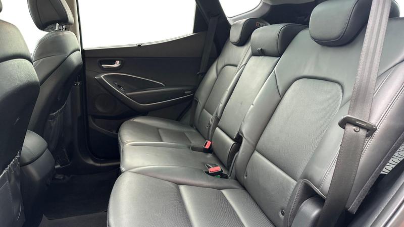 Used Hyundai Santa Fe 2015 for sale - 77364201: Photo 4