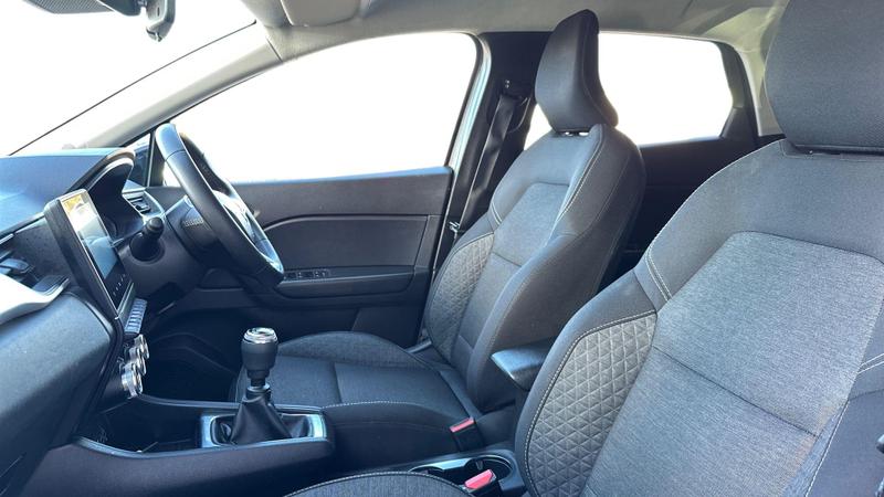 Used Renault Captur 2022 for sale - 77364195: Photo 3