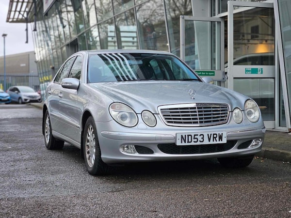 Used Mercedes-Benz E Class 2003 for sale - 73547150: Photo 2