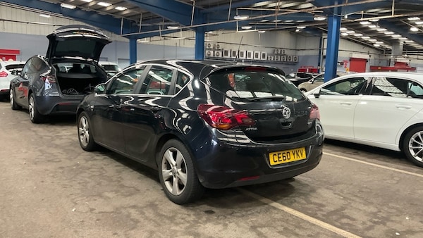 Used Vauxhall Astra 2010 for sale - 76019694: Photo 3