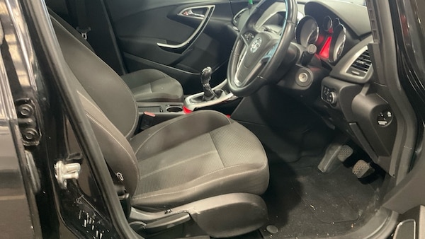 Used Vauxhall Astra 2010 for sale - 76019694: Photo 7