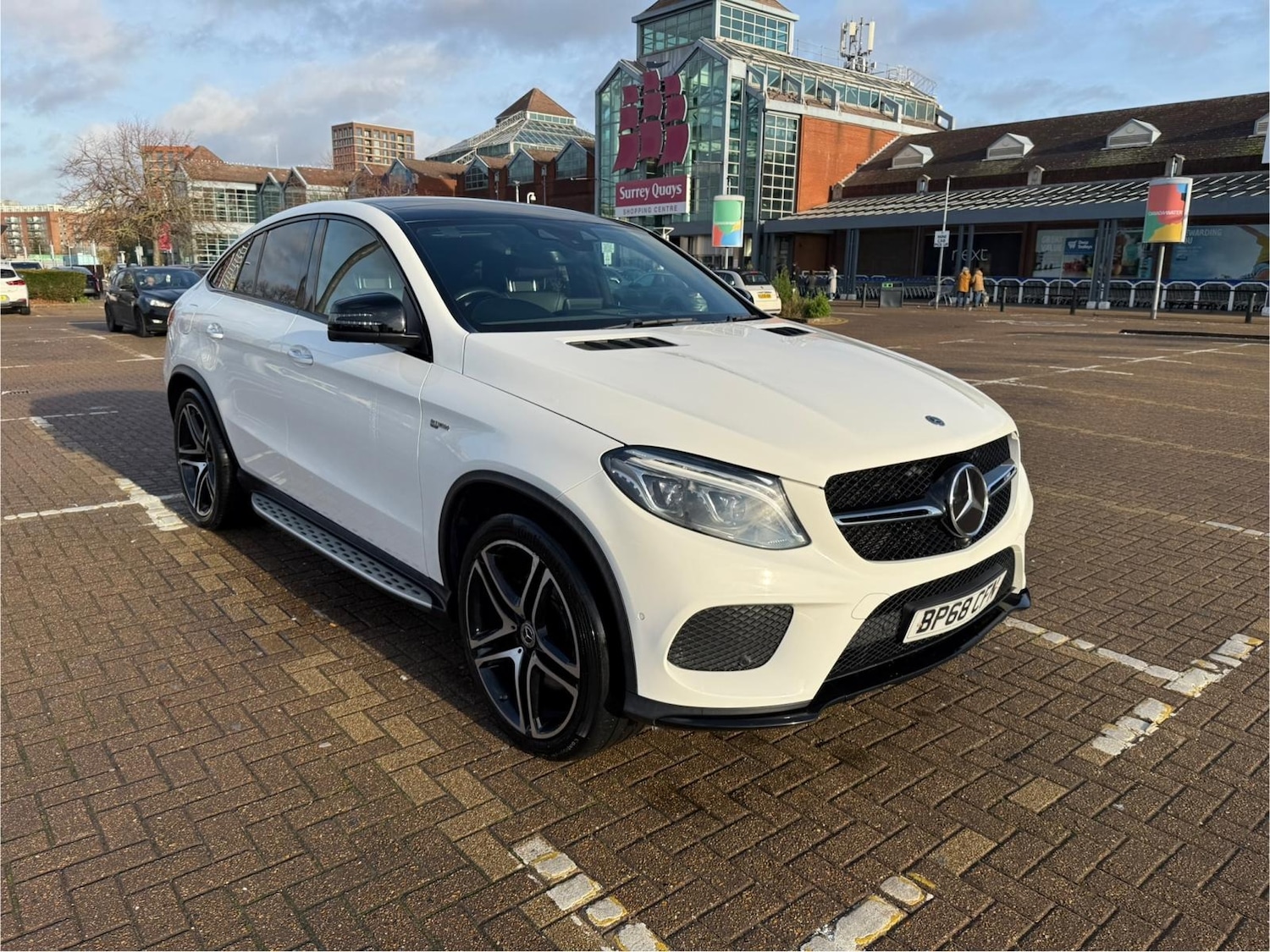 Used Mercedes-Benz GLE 2018 for sale - 76949555: Photo 2