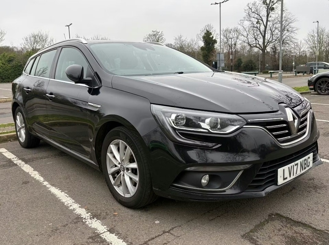 Used Renault Megane 2017 for sale - 77049306: Photo 2
