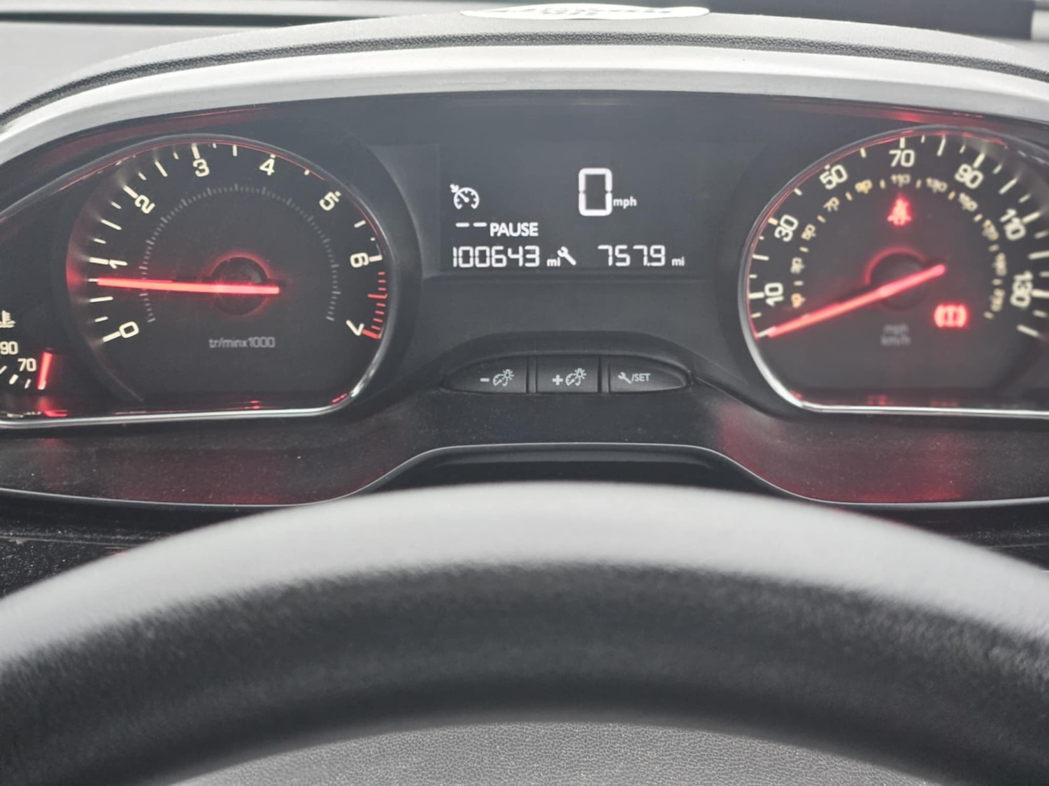 Used Peugeot 208 2013 for sale - 76149923: Photo 15