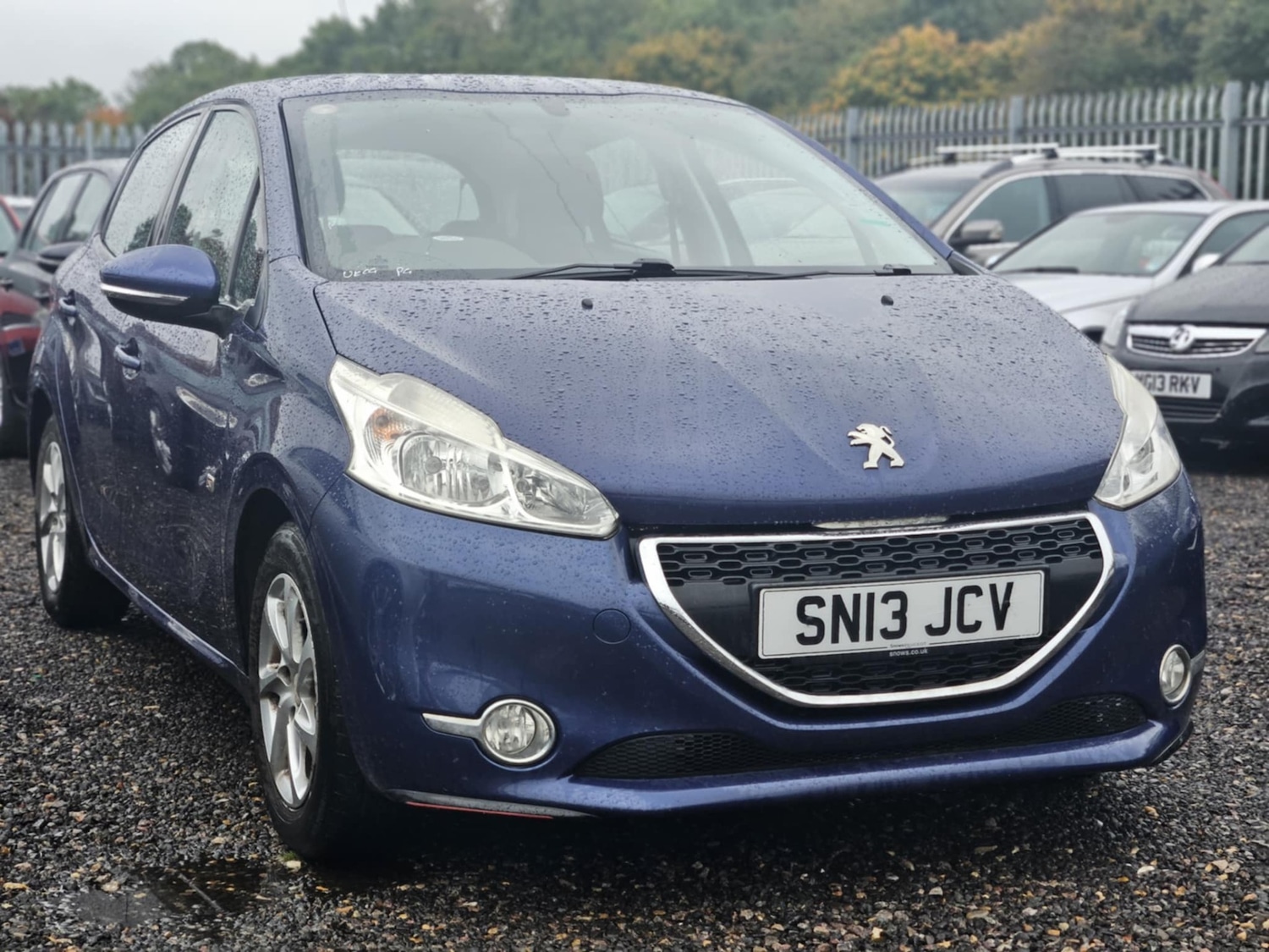 Used Peugeot 208 2013 for sale - 76149923: Photo 2