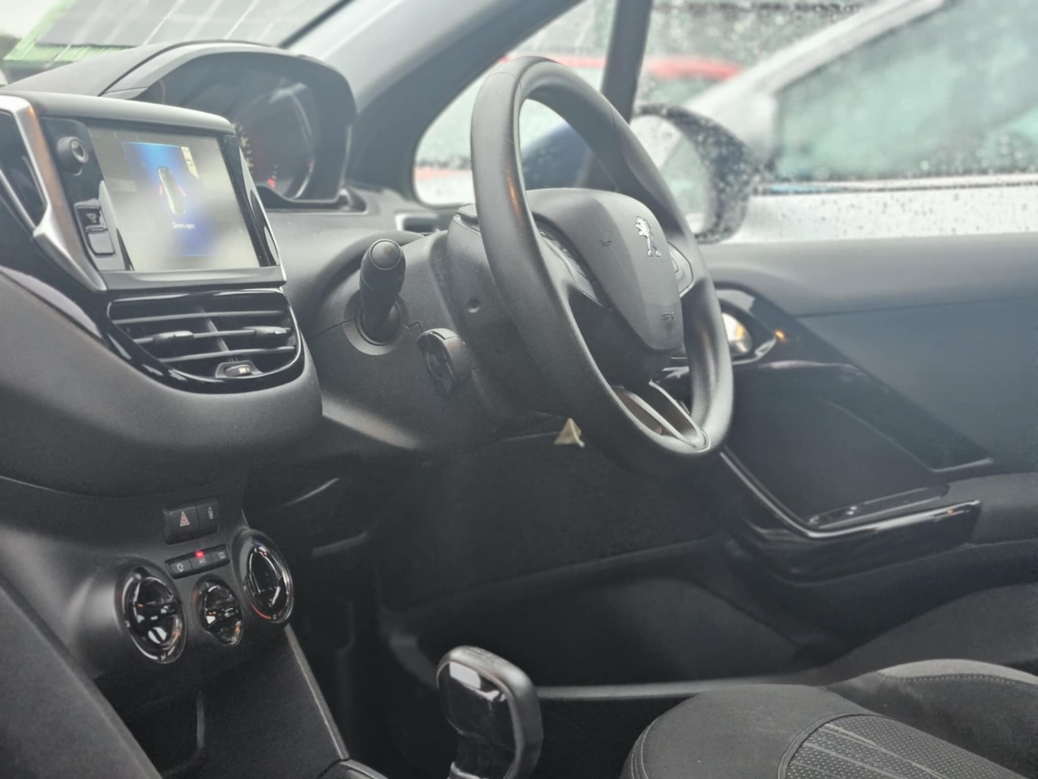 Used Peugeot 208 2013 for sale - 76149923: Photo 9