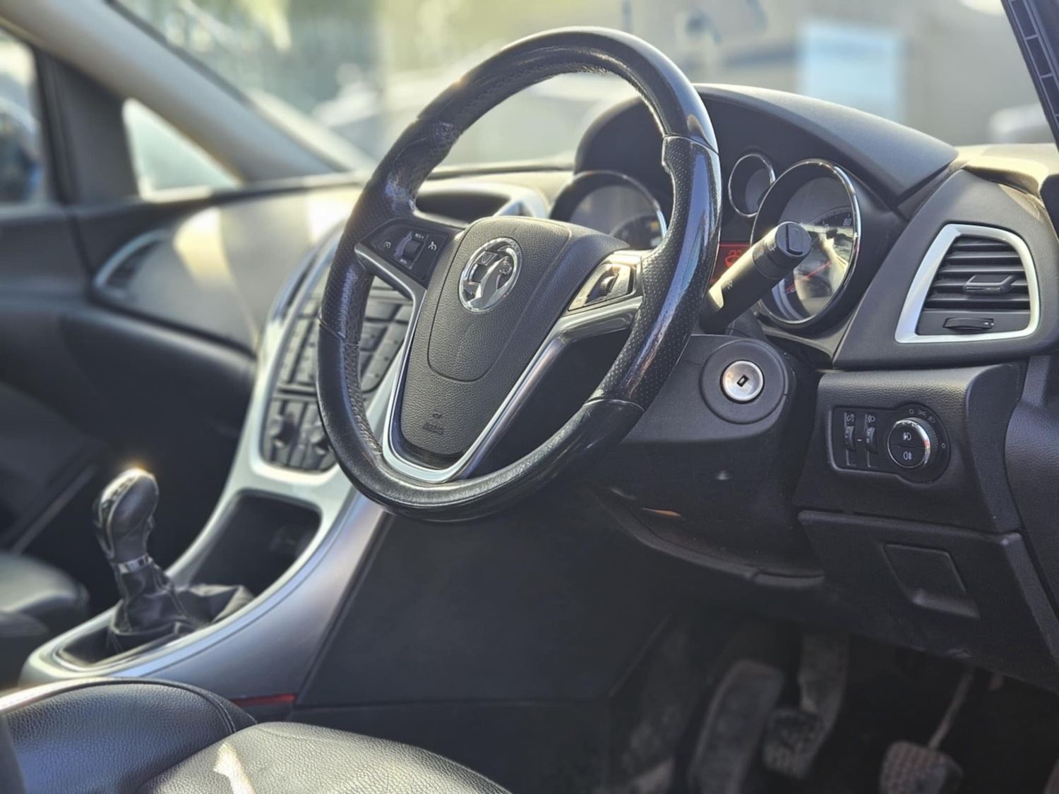 Used Vauxhall Astra 2010 for sale - 76249923: Photo 6