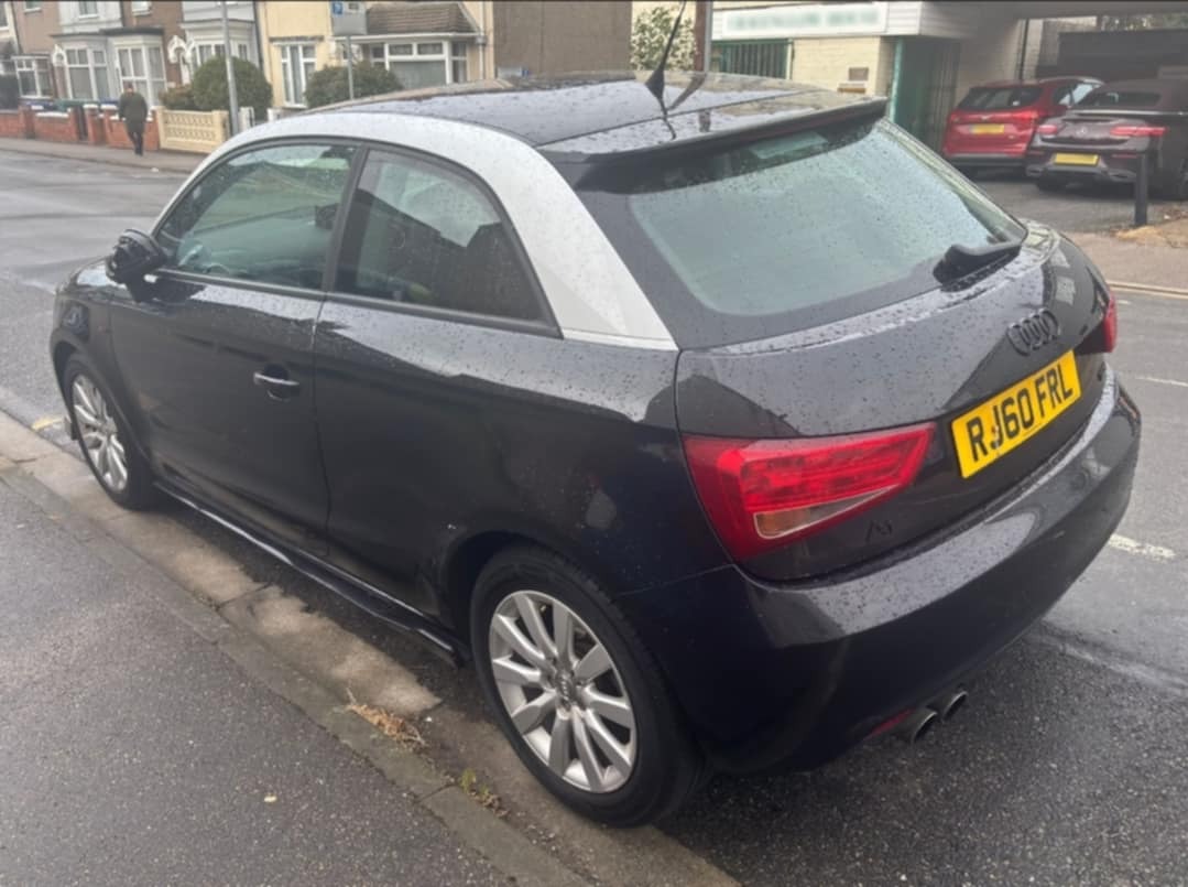 Used Audi A1 2011 for sale - 76377028: Photo 4