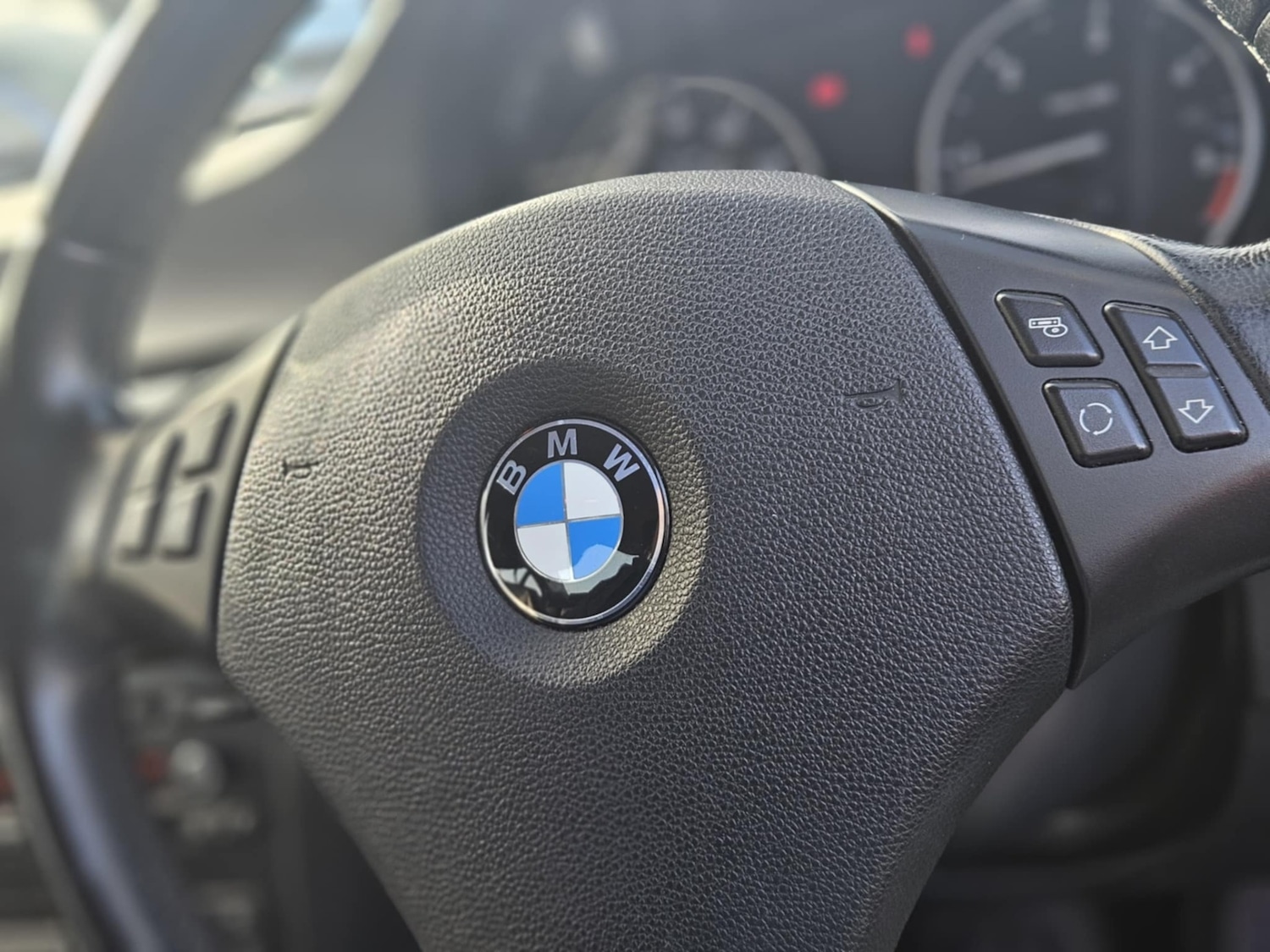 Used BMW 3 Series 2011 for sale - 76174372: Photo 12