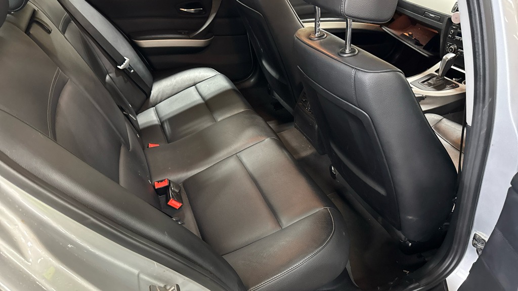 Used BMW 3 Series 2011 for sale - 76174372: Photo 8