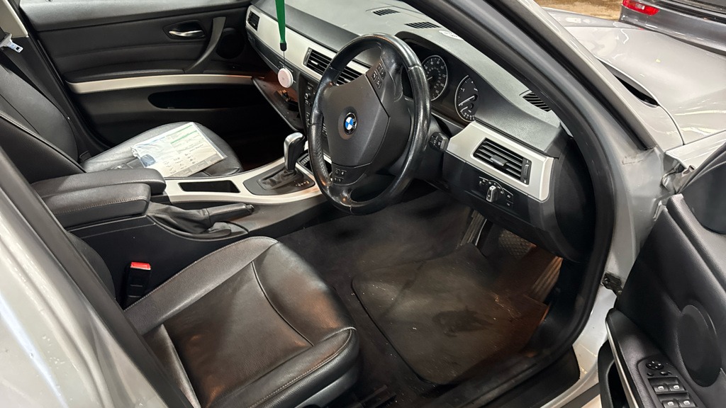 Used BMW 3 Series 2011 for sale - 76174372: Photo 9