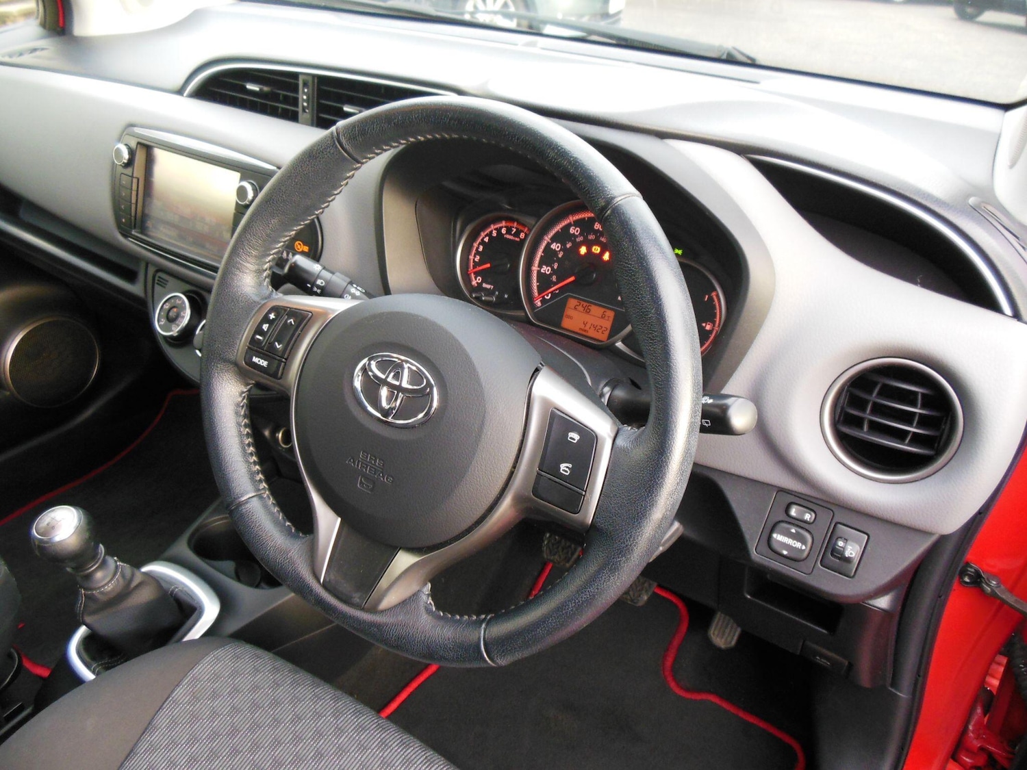 Used Toyota Yaris 2015 for sale - 77344275: Photo 19