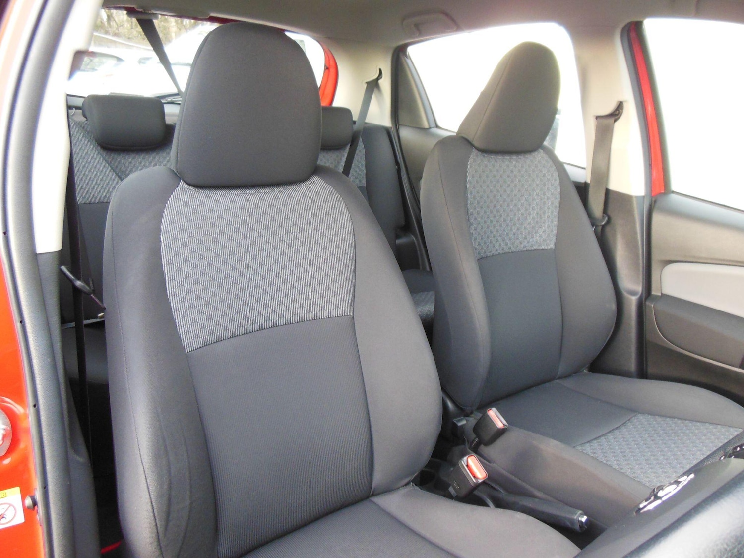 Used Toyota Yaris 2015 for sale - 77344275: Photo 21