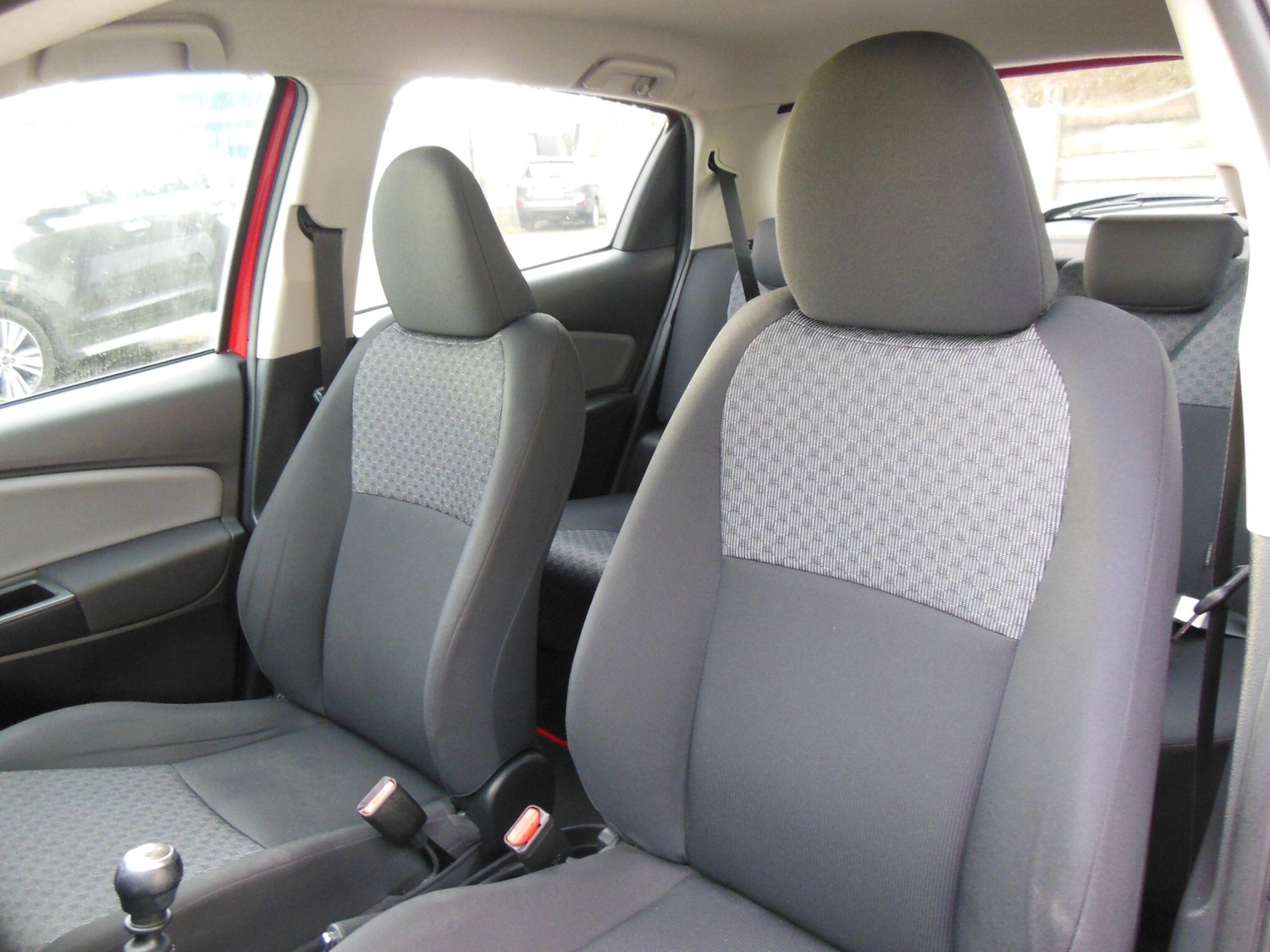 Used Toyota Yaris 2015 for sale - 77344275: Photo 24