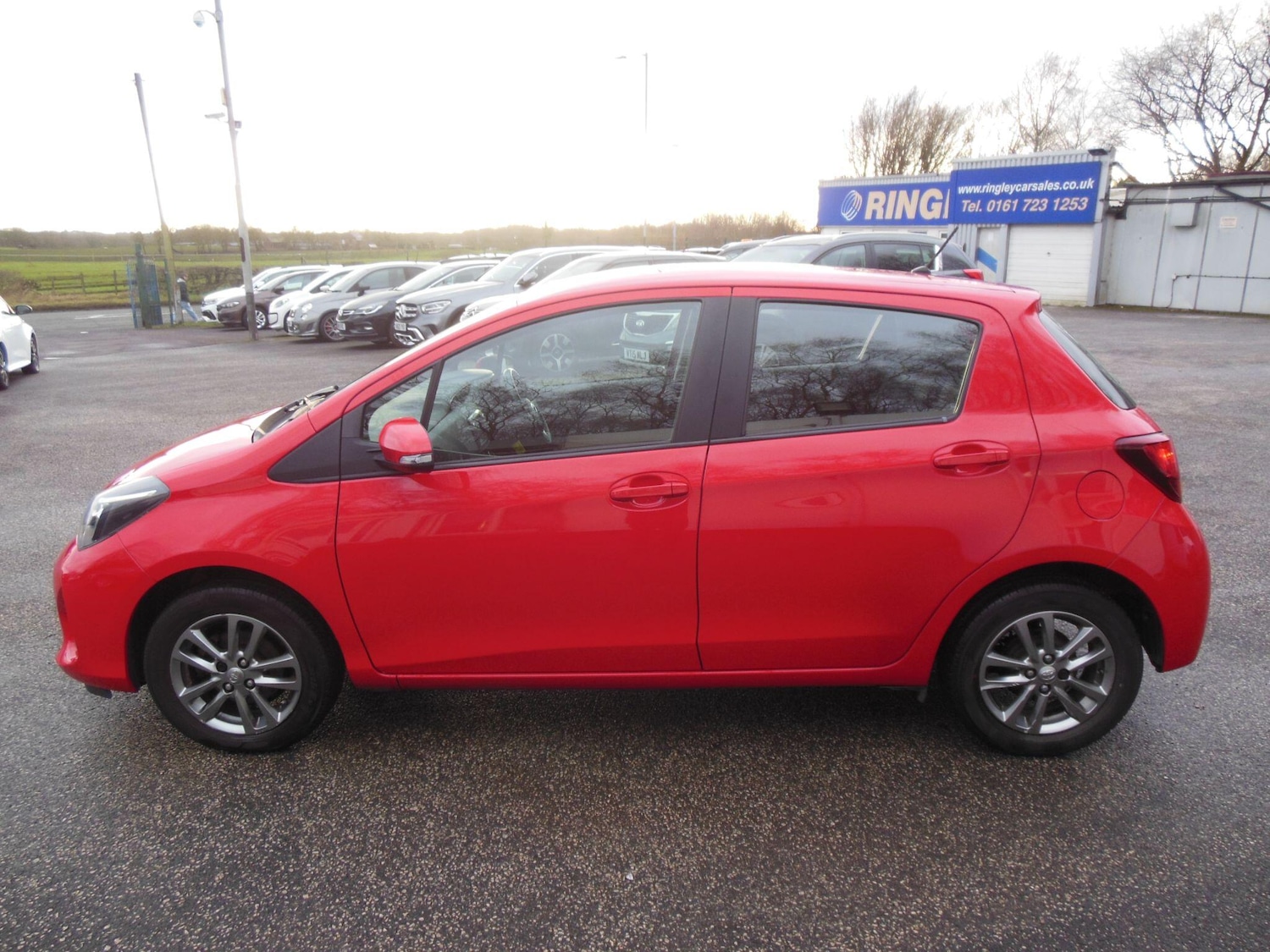 Used Toyota Yaris 2015 for sale - 77344275: Photo 4