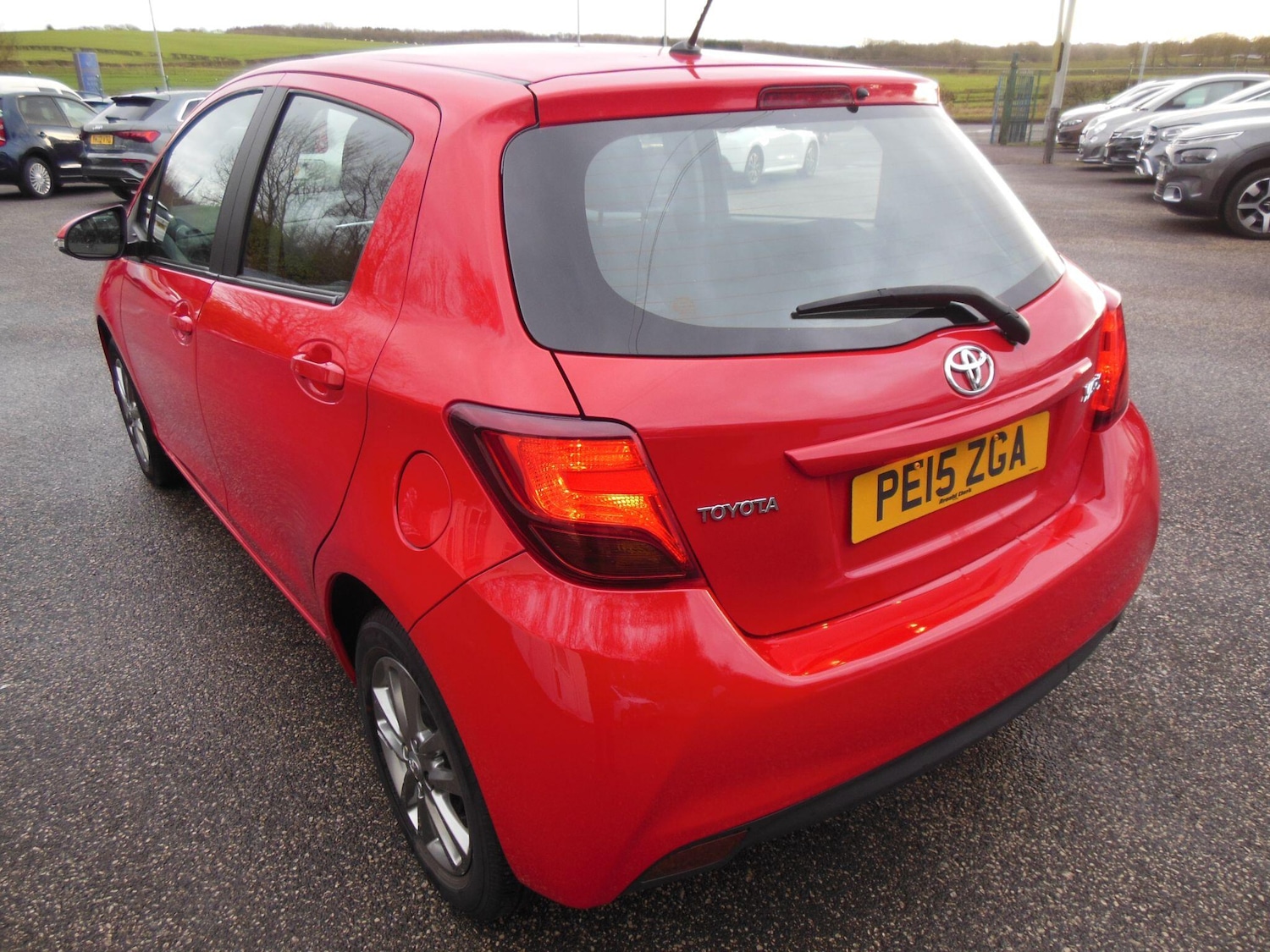 Used Toyota Yaris 2015 for sale - 77344275: Photo 5