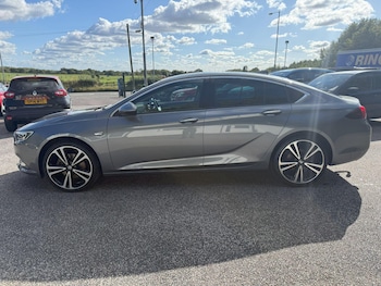 Used Vauxhall Insignia 2017 for sale - 76021015: Photo