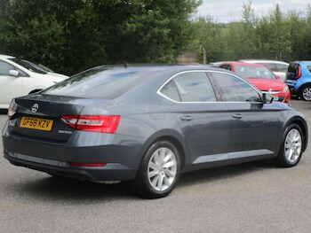Used Skoda Superb 2018 for sale - 75532762: Photo
