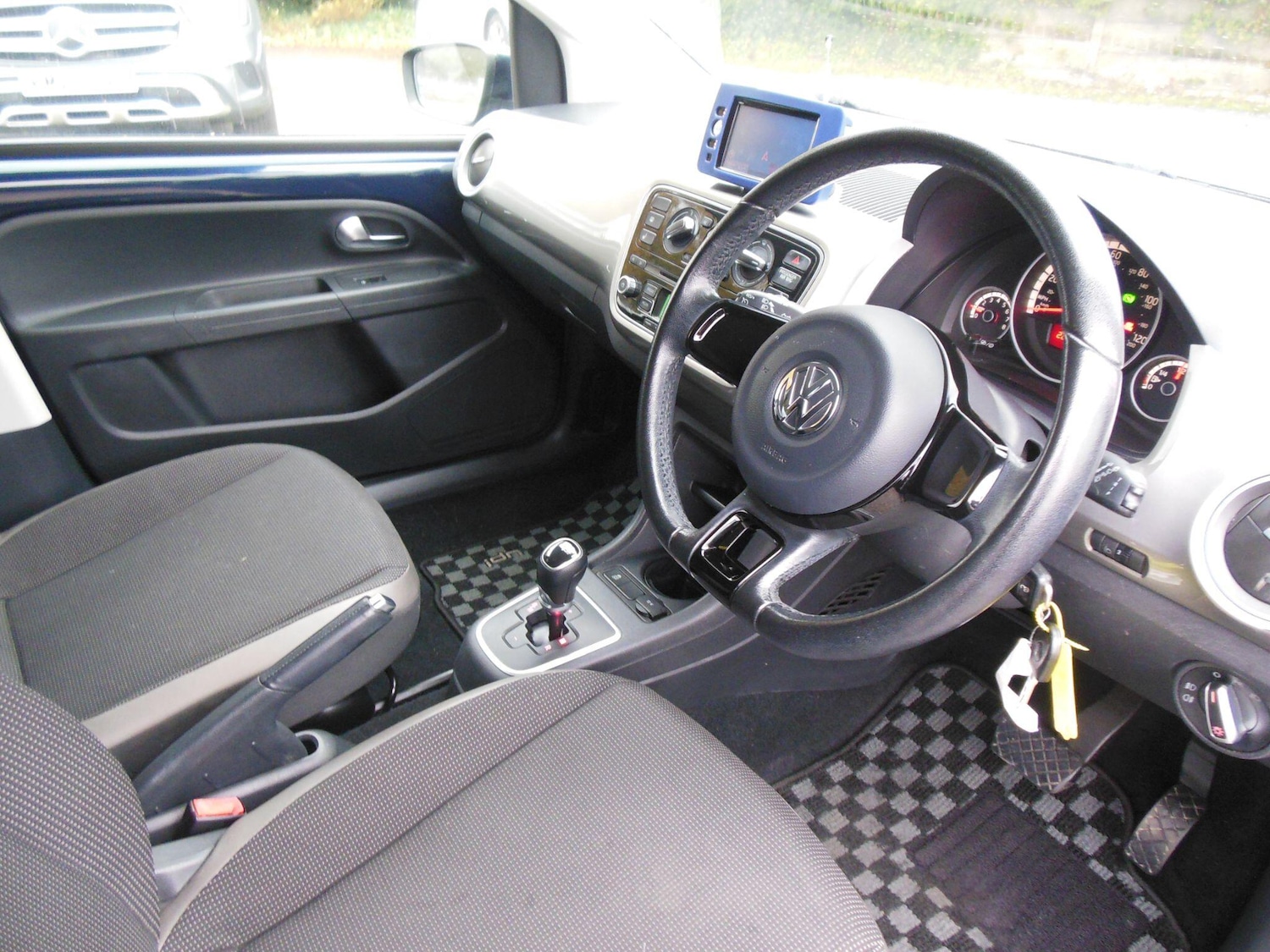 Used Volkswagen up! 2025 for sale - 77091223: Photo 10