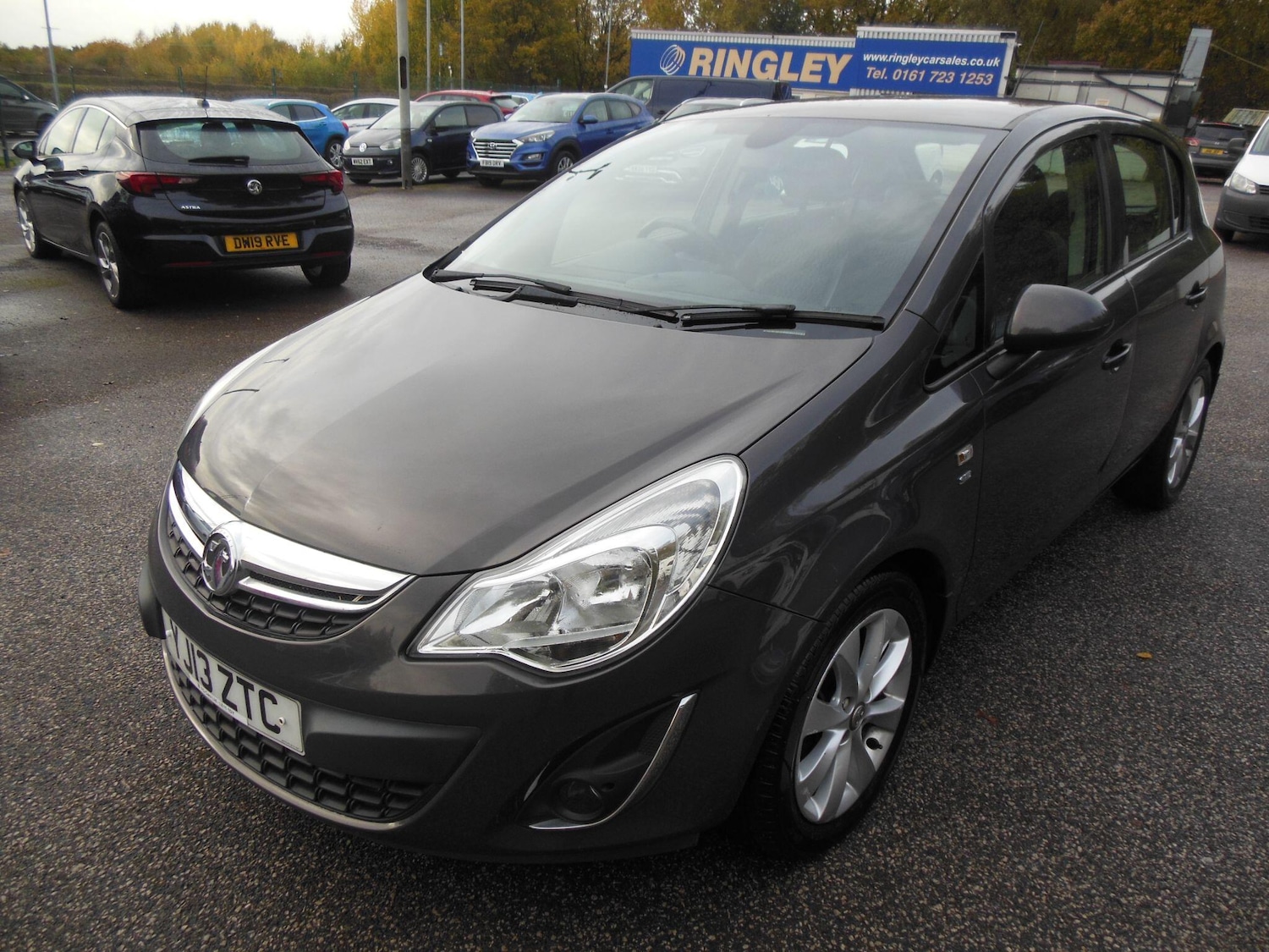 Used Vauxhall Corsa 2013 for sale - 76432774: Photo 3