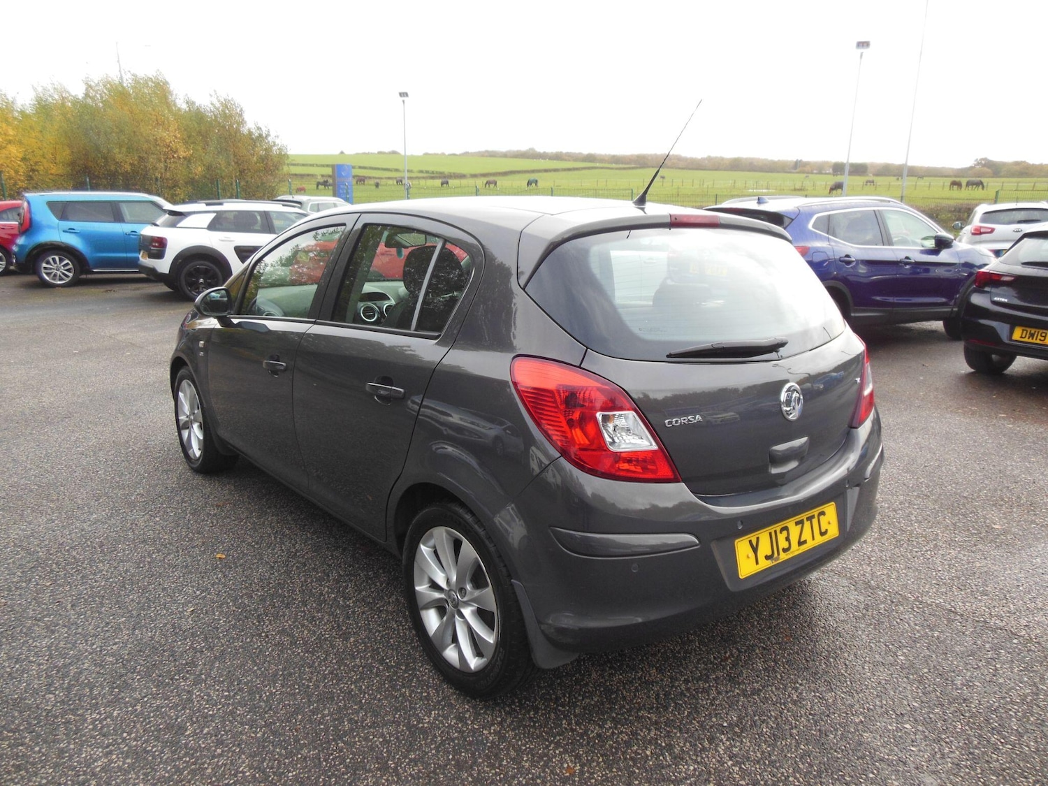 Used Vauxhall Corsa 2013 for sale - 76432774: Photo 4
