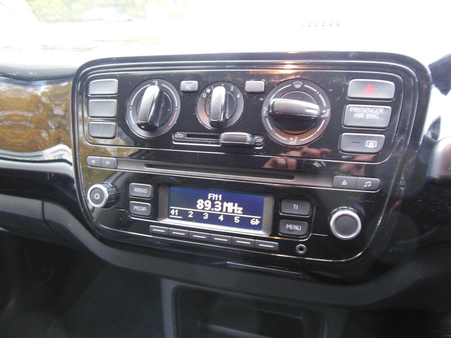 Used Volkswagen up! 2025 for sale - 76634271: Photo 25