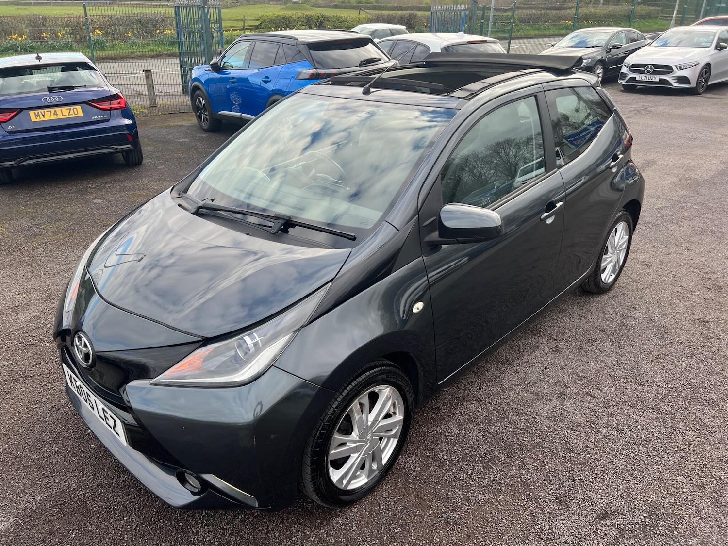 Used Toyota AYGO 2015 for sale - 78086108: Photo 11